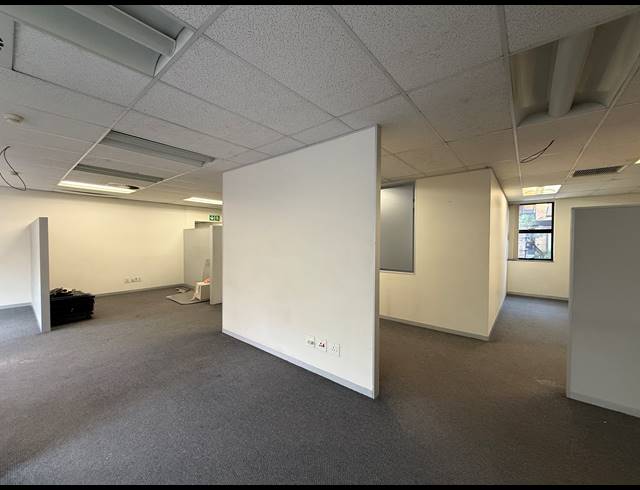 476M² OFFICE TO LET IN ROSEBANK
